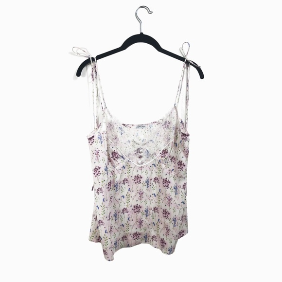 Natural silk floral lace top with buttons - Picture 5 of 7